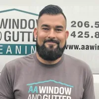 headshot-chris-little